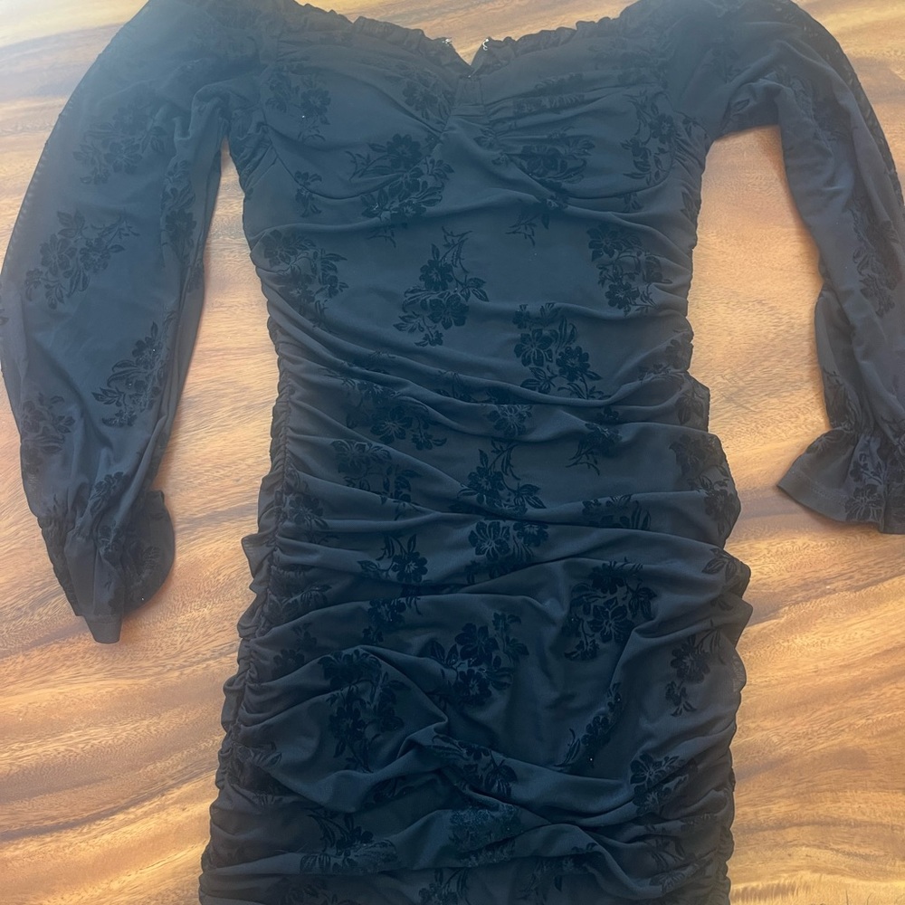 Chic Black Floral Long Sleeve Dress